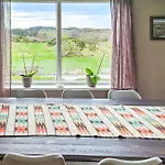 4 Bedroom Cozy In Bokn * Bore