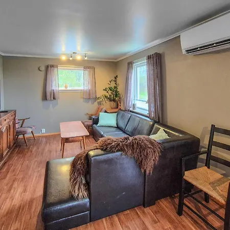 Holiday home 4 Bedroom Cozy In Bokn Bore
