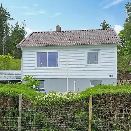 Holiday home 4 Bedroom Cozy In Bokn Bore