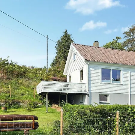 Holiday home 4 Bedroom Cozy In Bokn