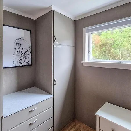 4 Bedroom Cozy In Bokn Holiday home Bore